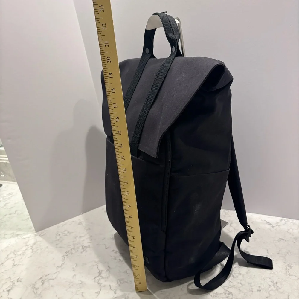 Lululemon Early Embark Backpack *22L in‎ Black